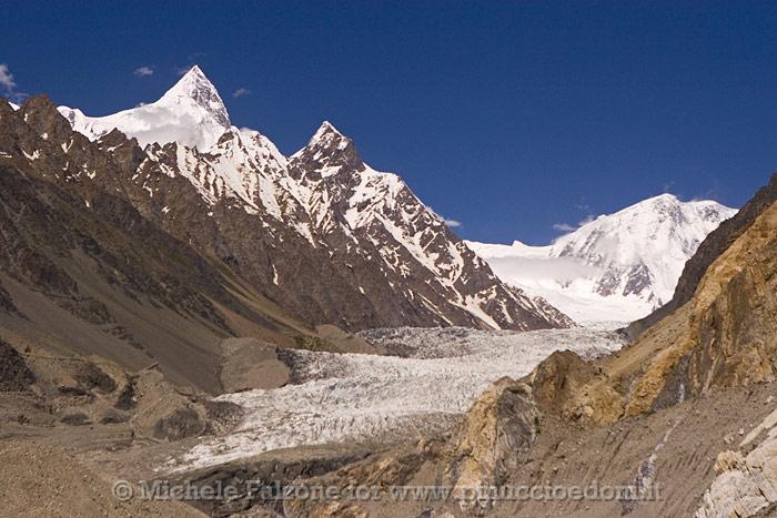 Passu Glacier, Pakistan.jpg
